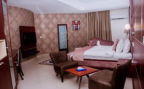 Mont Kalm Hotel & Suite